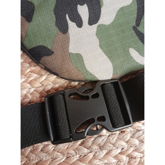 Original Weatherproof Vintage Camo Waist Pack Bag Camping Hiking Everyday - Picture 8 of 11